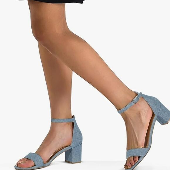 BRAND NEW WELLSFOUNTN DENIM MATERIALS LOW-HEEL SANDAL - Picture 1 of 13